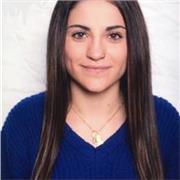 Profesora de apoyo especializada en clases para niños